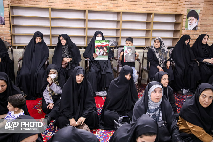 مراسم گرامیداشت رهبر شهید انقلاب در سنندج / عکاس :عرفان کرمی