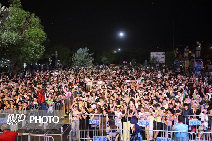 جشنواره تتوان با تأکید بر فرهنگ کردی و حمایت از روند صلح آغاز شد