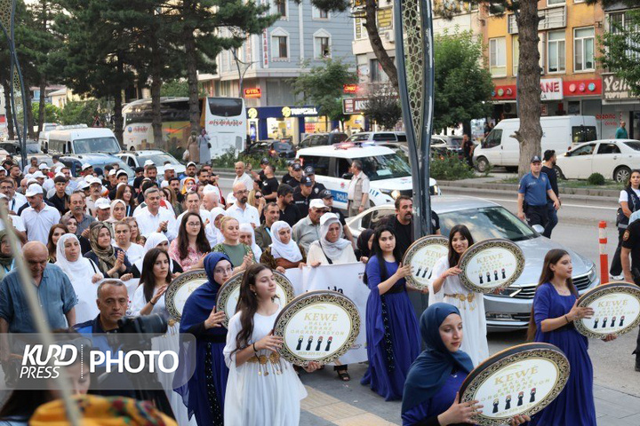 جشنواره تتوان با تأکید بر فرهنگ کردی و حمایت از روند صلح آغاز شد