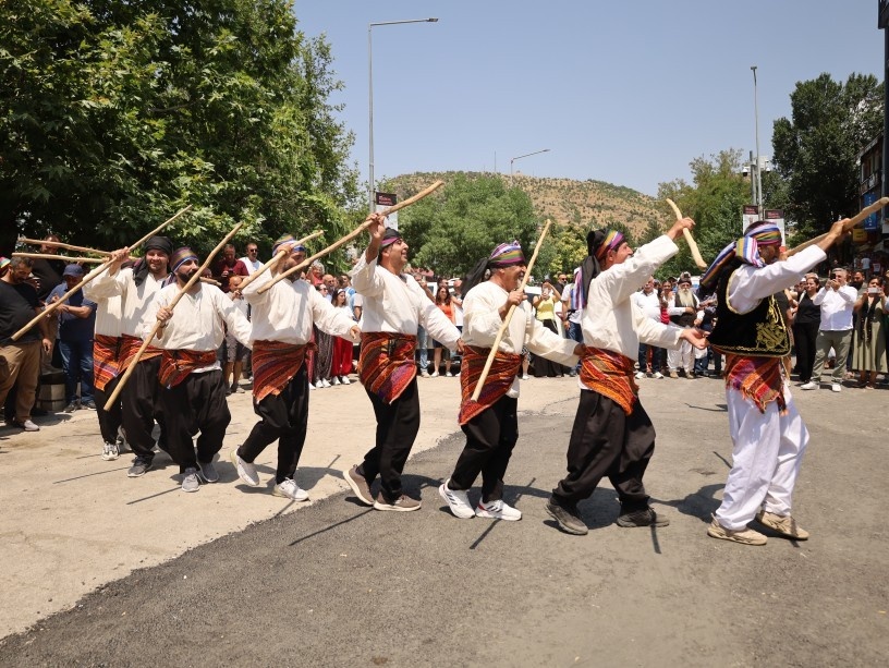 از سرچشمههای مقدس تا میدان سیدرضا؛ جشنواره مونزور، روایت فرهنگ، طبیعت و صلح در درسیم + فیلم