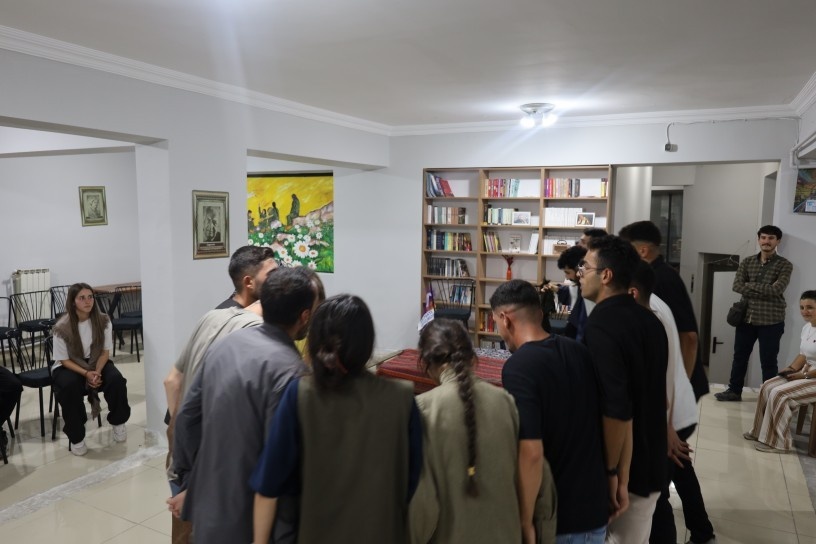 انجمن کُردی فرهنگ و هنر «دمهات» با ابتکار جوانان در وان افتتاح شد + فیلم
