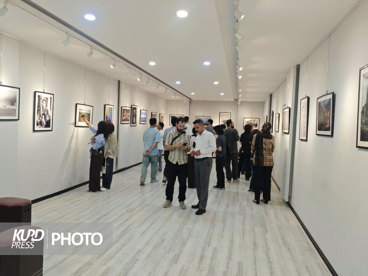 روایت کوردستان در قاب تصویر؛ دومین نمایشگاه گروهی عکس سقز با حضور ۲۲ عکاس گشایش یافت