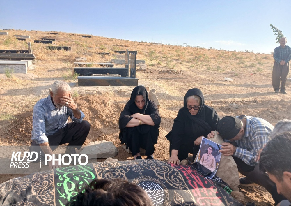 قتل برای قدرت نمایی/ مادر مقتول:پیکر خونین پسرم جلوی چشمانم است