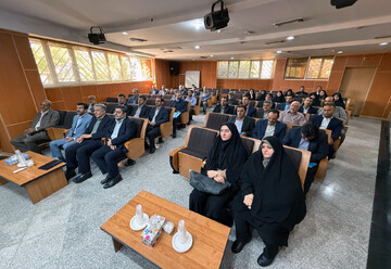 نباید با روش های ۴۰ سال پیش، نیروی ۳۰ سال آینده را انتخاب کرد