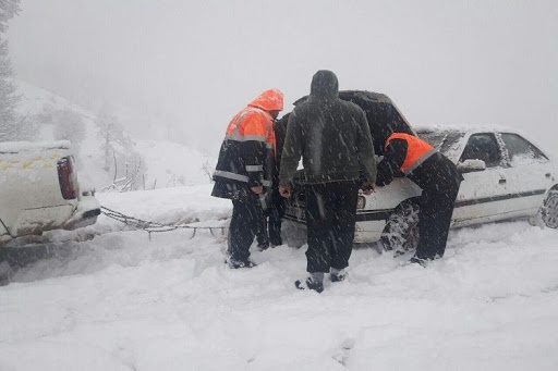 امداد رسانی به 722 نفر گرفتار در برف در کردستان/ 168 خودرو رهاسازی شدند