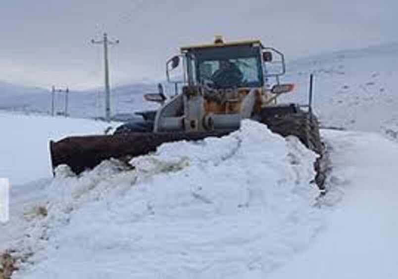برف،  راه ارتباطی ۱۶۰ روستای کردستان را مسدود کرد
