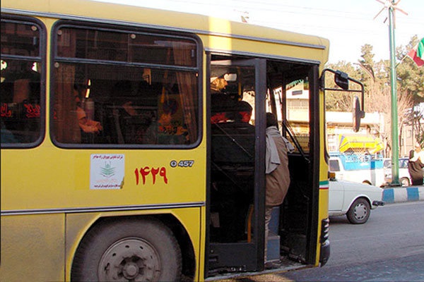 کرونا باعث کاهش درآمد رانندگان اتوبوس های درون شهری ارومیه شد