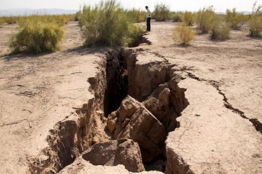 فرونشست زمین؛ زیر ساخت های 3 شهرستان آذربایجان غربی را تهدید می کند