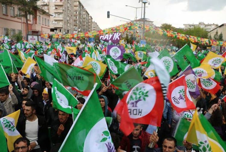 کاهش چشم گیر آرای AKP در استان های کردنشین