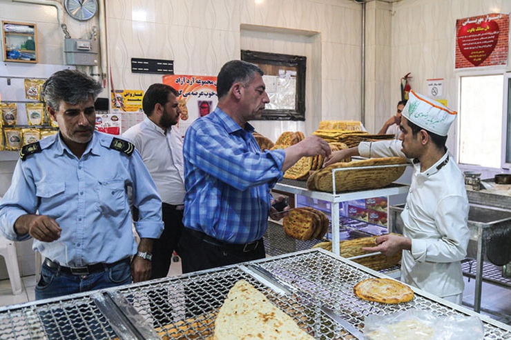 پیگیری پرداخت حقوق بازرسان آرد و نان آذربایجان غربی در اسرع وقت
