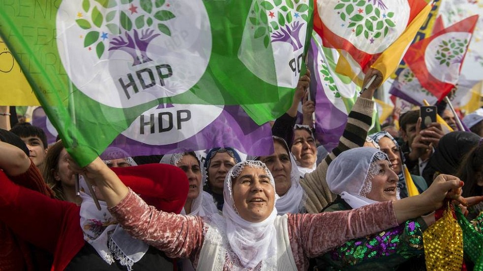 Turkey blames criticisms over crackdown on HDP