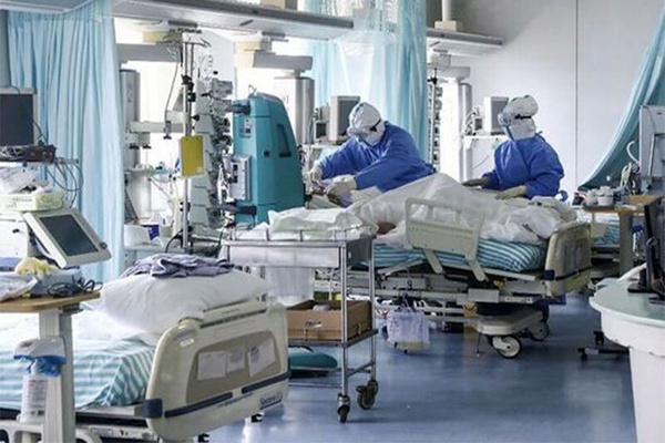 وضعیت کرمانشاه در حال بحرانی شدن است / روزانه ۶۰ بیمار جدید کرونایی در بیمارستان‌ها بستری می‌شوند