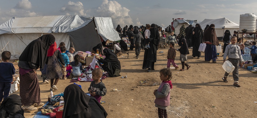 گروهی متشکل از 5 هزار نفر از اعضای ارتش دموکراتیک مسئول بازگرداندن آرامش به اردوگاه خانواده های داعشی ها شدند