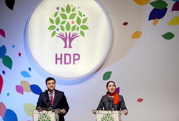 شین فین ایرلند تلاش برای انحلال HDP را محکوم کرد