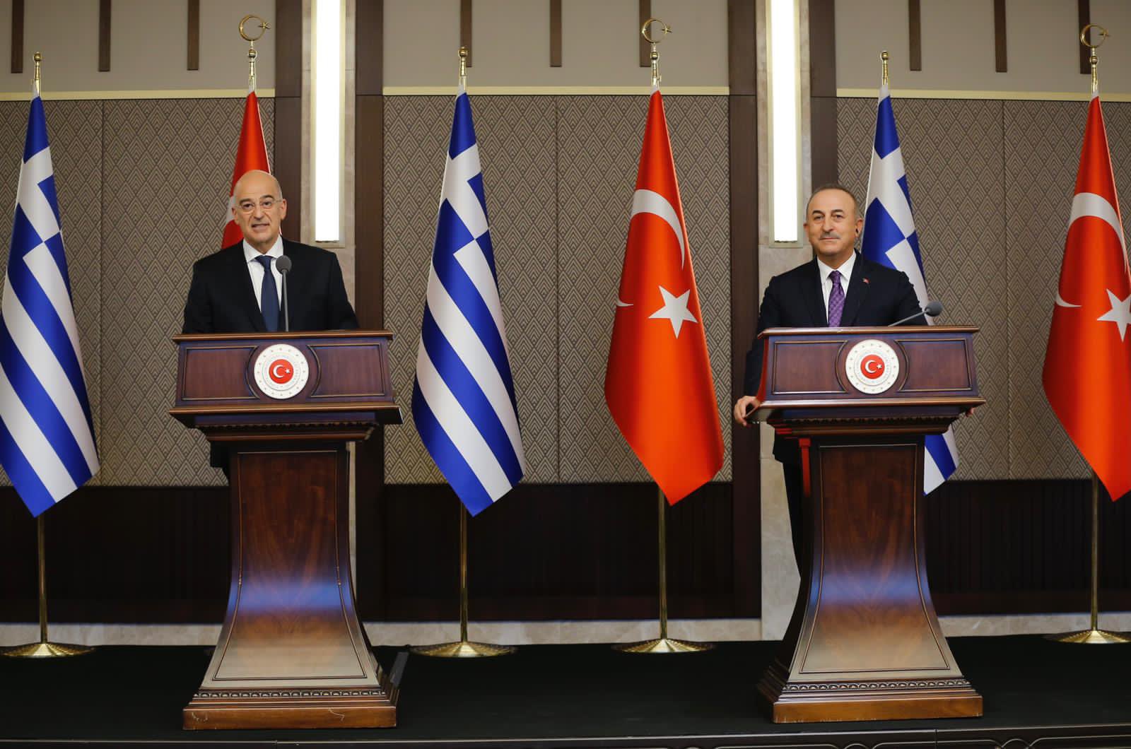 درگیری لفظی وزرای خارجه یونان و ترکیه در کنفرانس مطبوعاتی مشترک