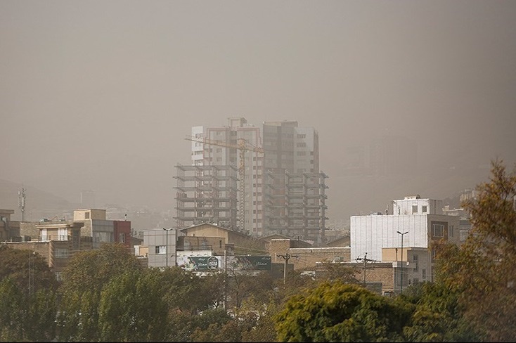 گرد و غبار آسمان کردستان را فرا می گیرد/احتمال کاهش دما از روز پنجشنبه