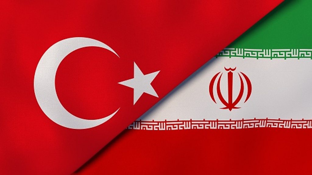 واعظی: محور اصلی تجارت و ضوابط اقتصادی ایران و ترکیه بخش خصوصی باشد