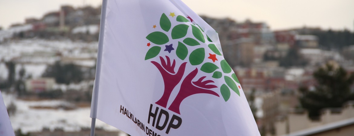 HDP  طرح تحقیق درباره عاملان وقایع اعتراضات کوبانی را به مجلس داد