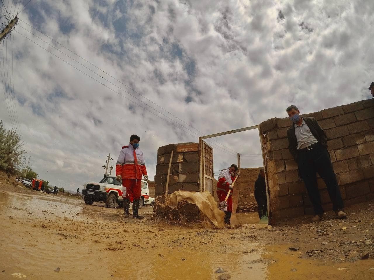 سیل در ۵ شهرستان آذربایجان غربی/ هلال احمر در حال امدادرسانی است