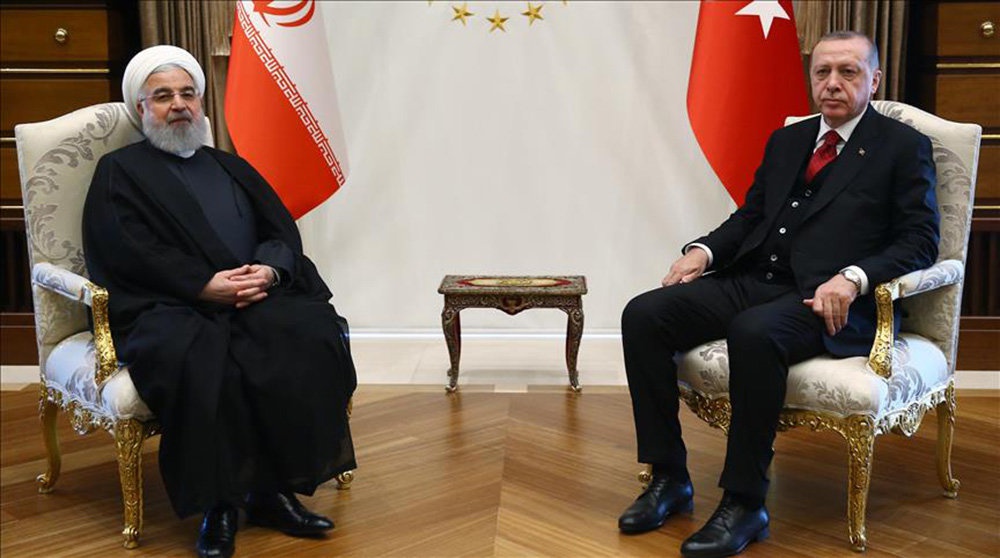 Iranian and Turkish presidents hold phone call on Sunday