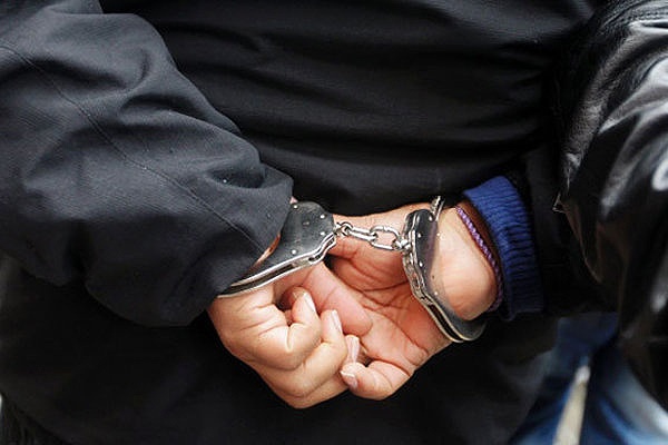 سارق سابقه دار به 25 فقره سرقت در سنندج اعتراف کرد