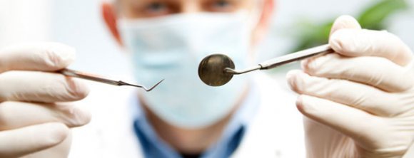 دندانپزشک تقلبی در میاندوآب به دام قانون افتاد