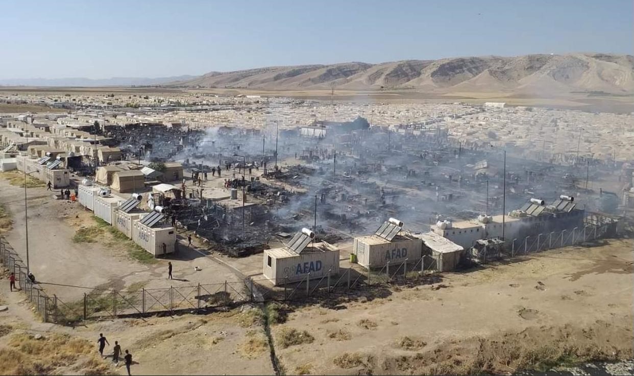 یک شخصیت ایزدی دولت اقلیم کردستان را در آتش سوزی  اردوگاه آوارگان ایزدی متهم دانست