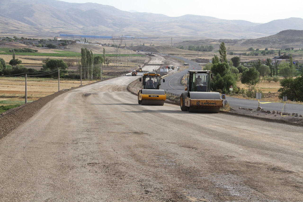 اتمام پروژه های بزرگراهی کردستان 2 هزار میلیارد تومان اعتبار نیاز دارد