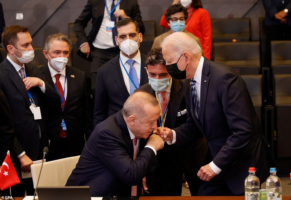 محروم شدن خبرنگاران از پوشش دیدار بایدن و اردوغان