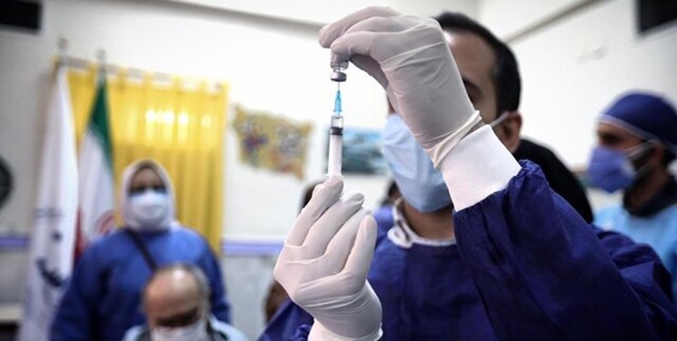 عوامل اجرایی انتخابات در آذربایجان غربی واکسن ایرانی کرونا دریافت می کنند