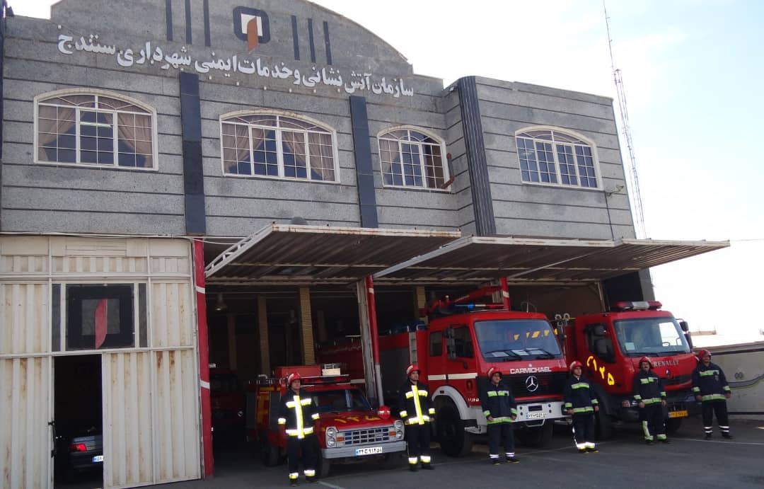 522 عملیات اطفاء حریق و امداد و نجات توسط آتش نشانان سنندجی انجام شد