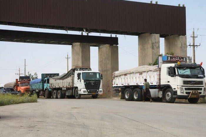 تردد بیش از ۵۰ هزار کامیون به پایانه های مرزی کرمانشاه