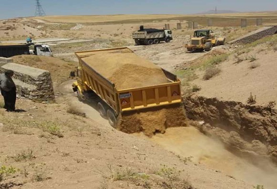 45 تن کنجاله سویا مخلوط شده با خاک در کردستان معدوم شد