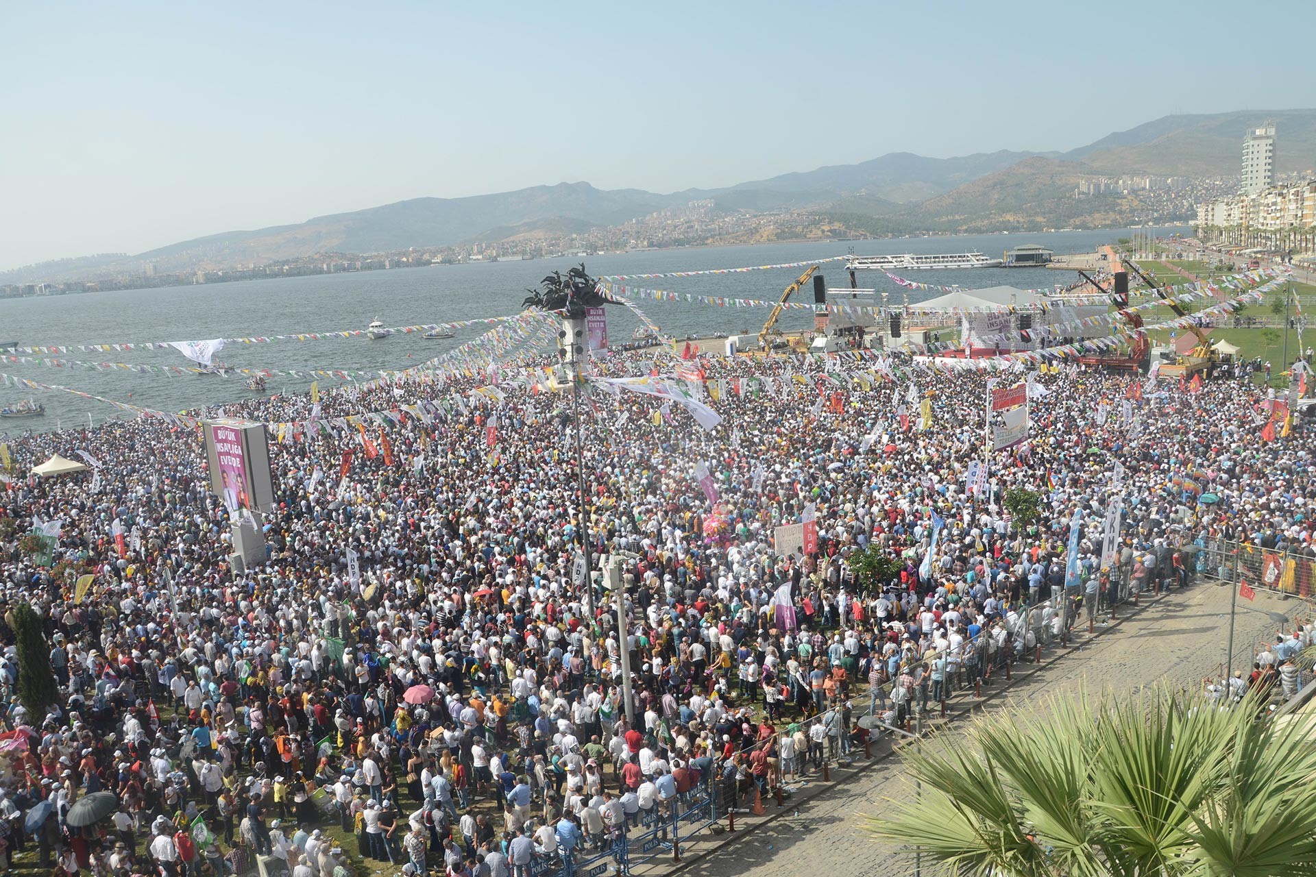 هر جا که برای دموکراسی و آزادی مبارزه ای صورت بگیرد HDP حضور خواهد داشت