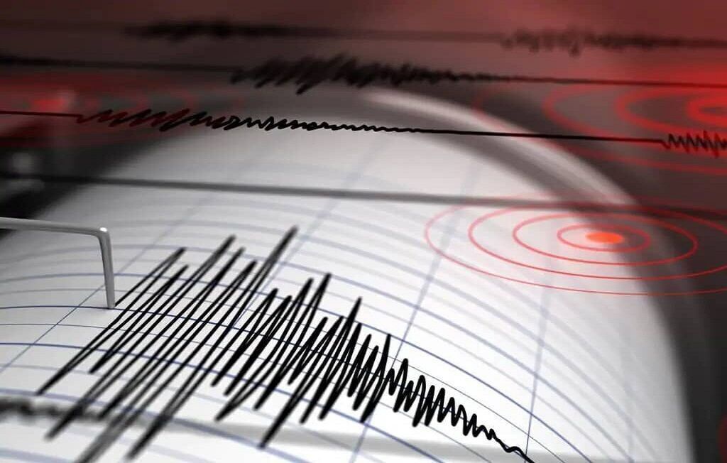 تیم های ارزیابی هلال احمر به منطقه زلزله زده نقده اعزام شدند