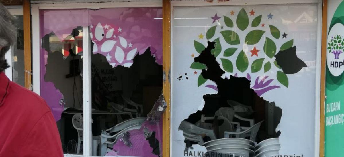 Gunman attacks HDP offices in Marmaris
