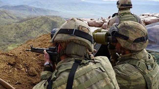 کشته و زخمی شدن 3 تن از نیروهای نظامی ترکیه در خاکورک