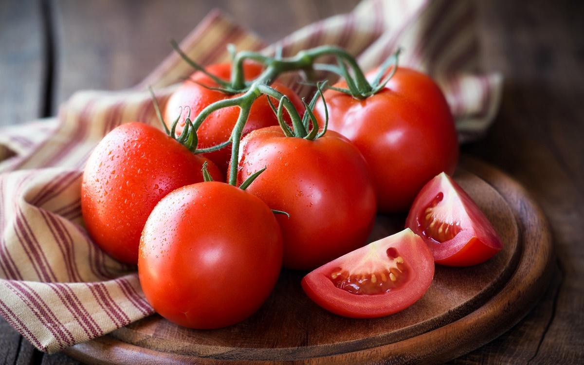 کاهش ۱۵ درصدی تولید گوجه فرنگی در آذربایجان غربی