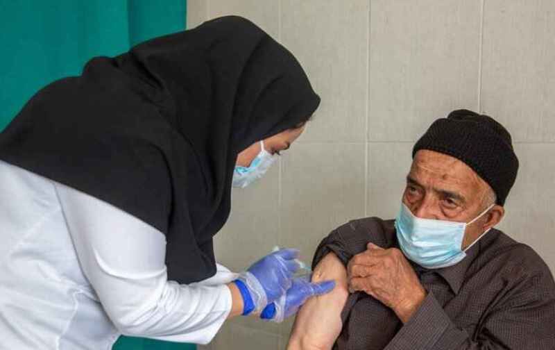 استقبال از واکسیناسیون کرونا در پیرانشهر مطلوب نیست
