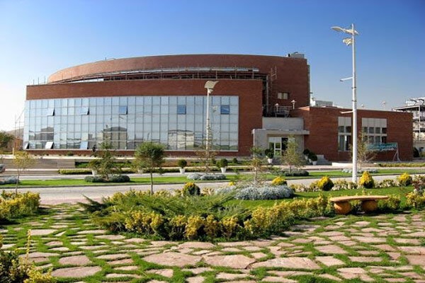 فروش ۱۳۰ میلیارد تومانی محصولات تولیدی پارک علم و فناوری آذربایجان‌غربی