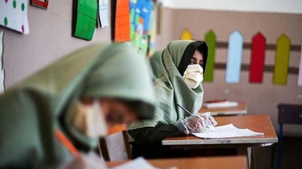 ثبت نام دانش آموزان در آذربایجان غربی برای واکسن کرونا آغاز شد