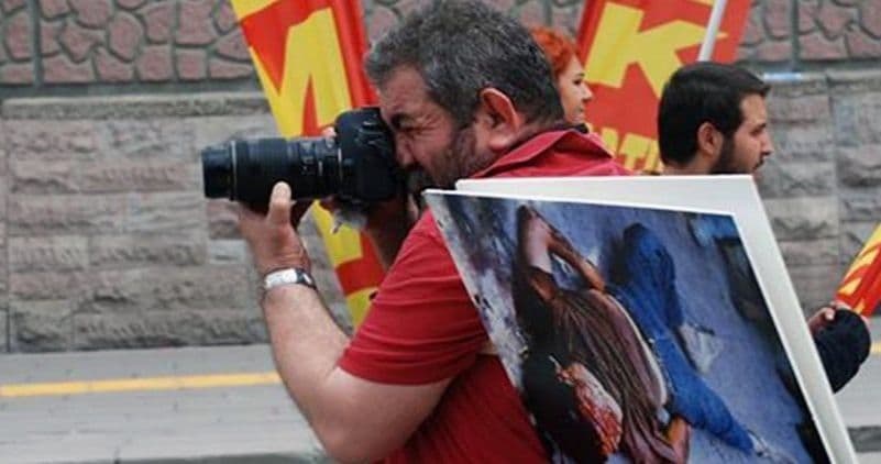 حکم زندان برای هنرمندی که از نقض حقوق بشر عکس می گرفت