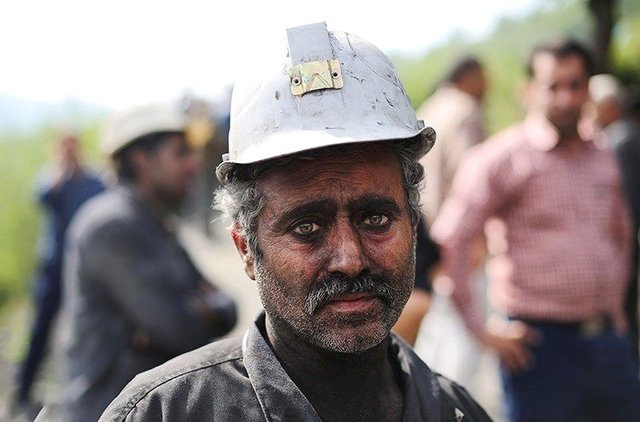 کرونا ٩٠٠ هزار کارگر ایرانی را بیکار کرد