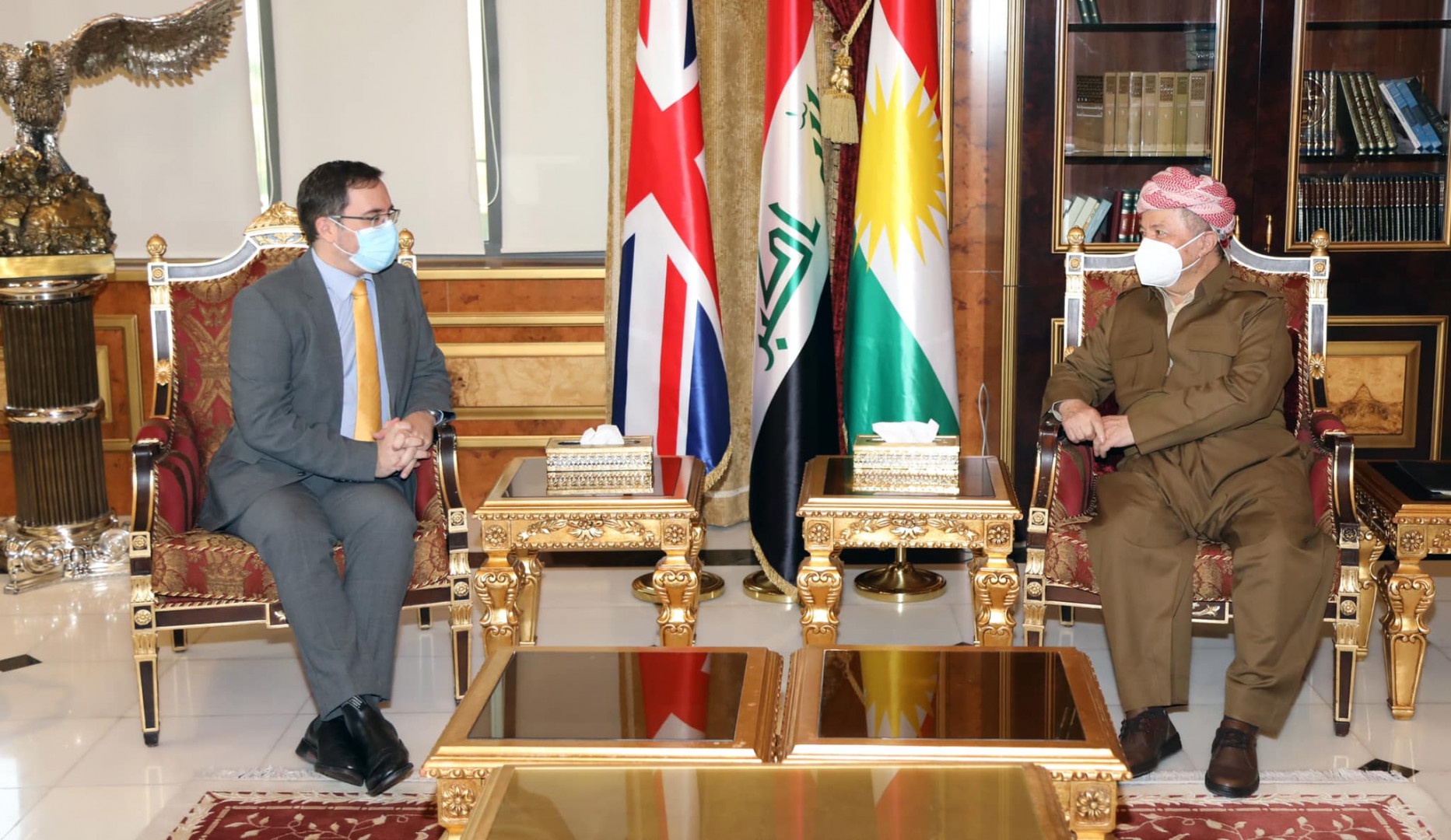 گفتگوی مسعود بارزانی با سفیر انگلیس در بغداد درباره انتخابات عراق