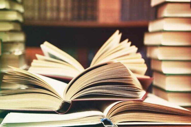وقف ٢ هزار جلد کتاب ارزشمند به کتابخانه های عمومی آذربایجان غربی