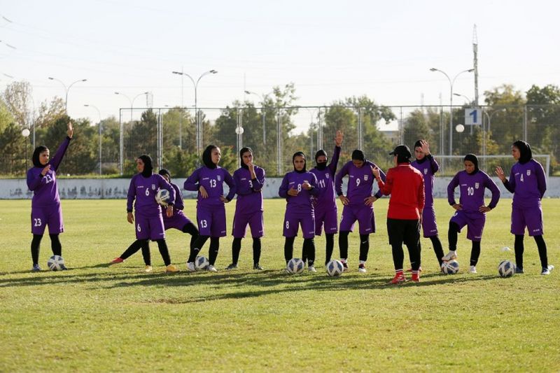فوتبالیست بوکانی به اردوی تیم ملی فوتبال زنان دعوت شد