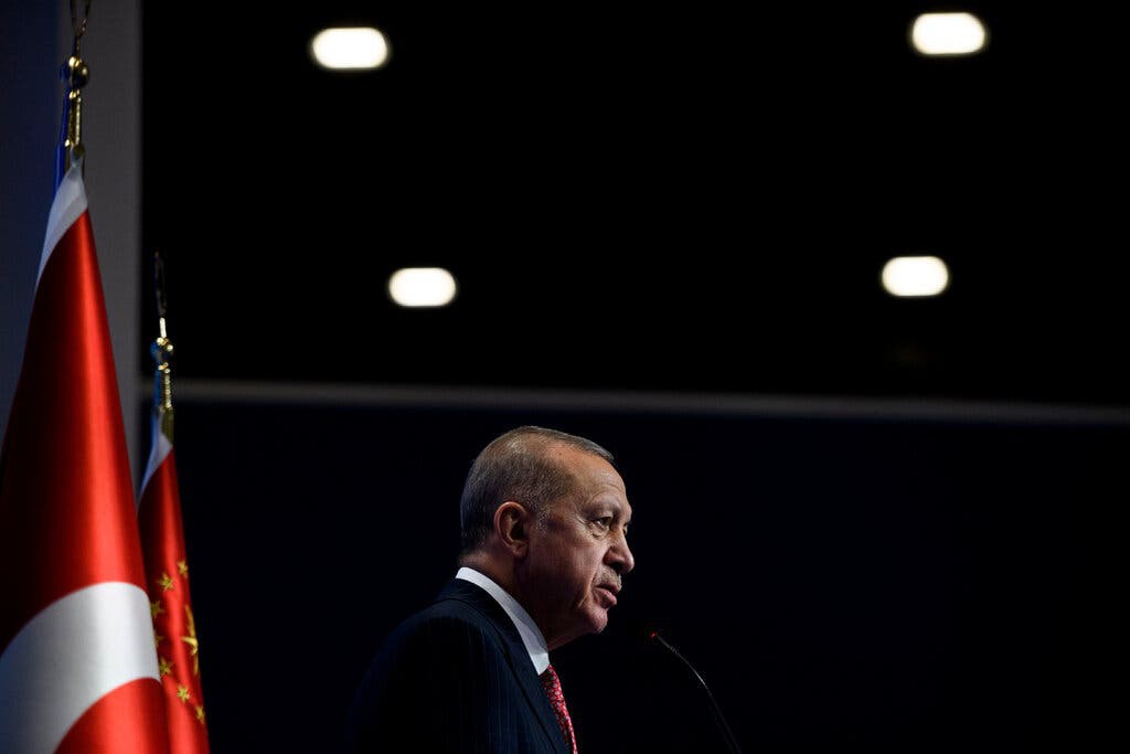 Erdogan accuses CHP of acting with PKK