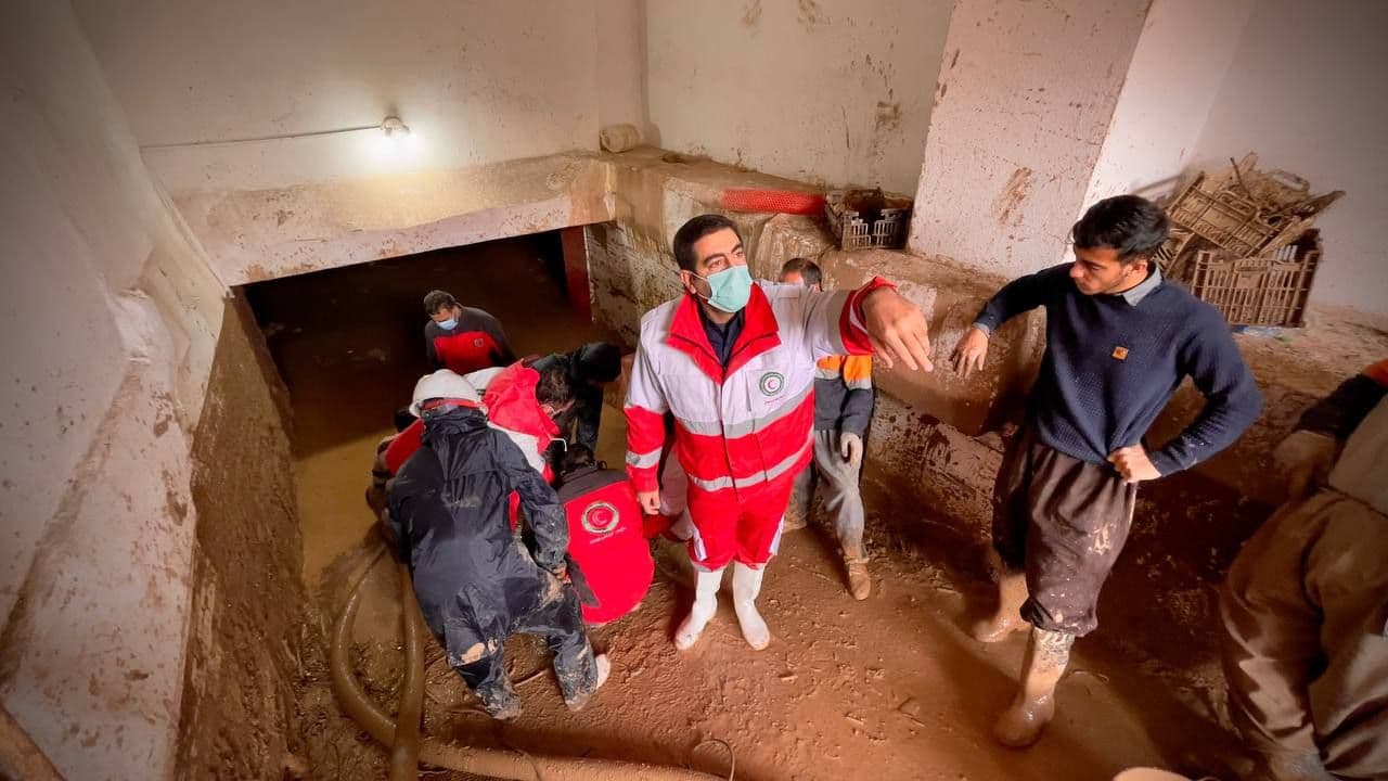 امداد رسانی هلال احمر به ۲۶۴ نفر در جریان سیل مهاباد
