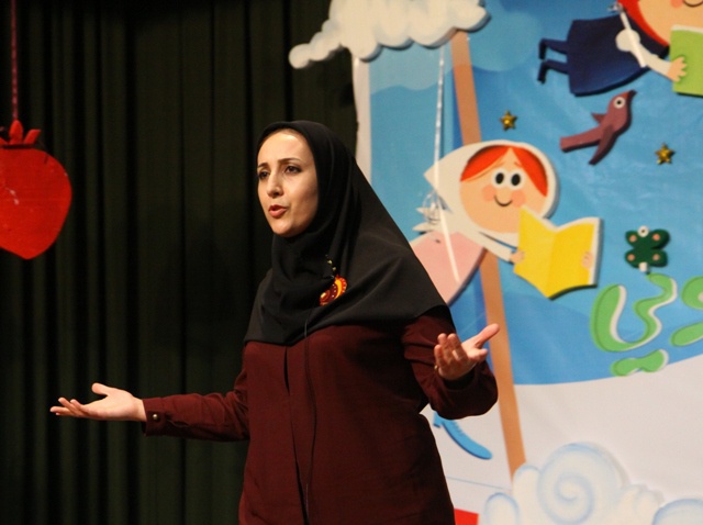 راهیابی مربی مهابادی به مرحله پایانی بخش بین‌الملل جشنواره قصه‌گویی