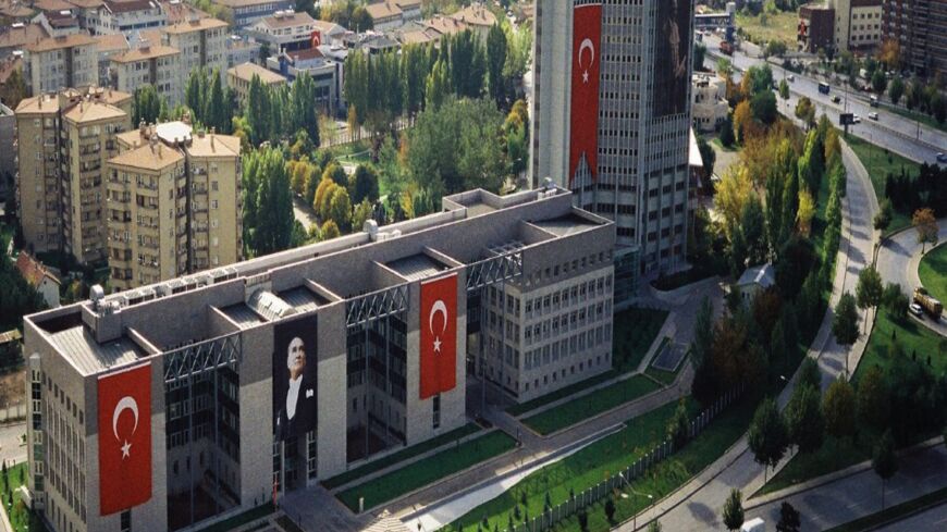 Turkey terminates post of several honorary consuls critical of government / Nazlan Ertan